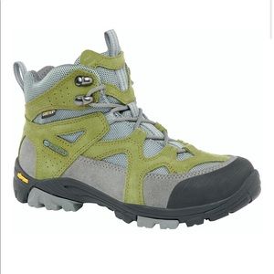From MEC: UNISEX Zamberlan Quantum Gortex hikers